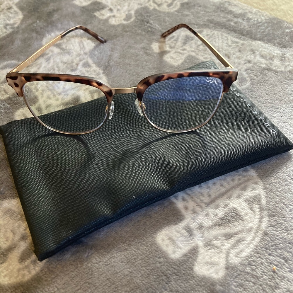 QUAY Blue Light Glasses - EVASIVE